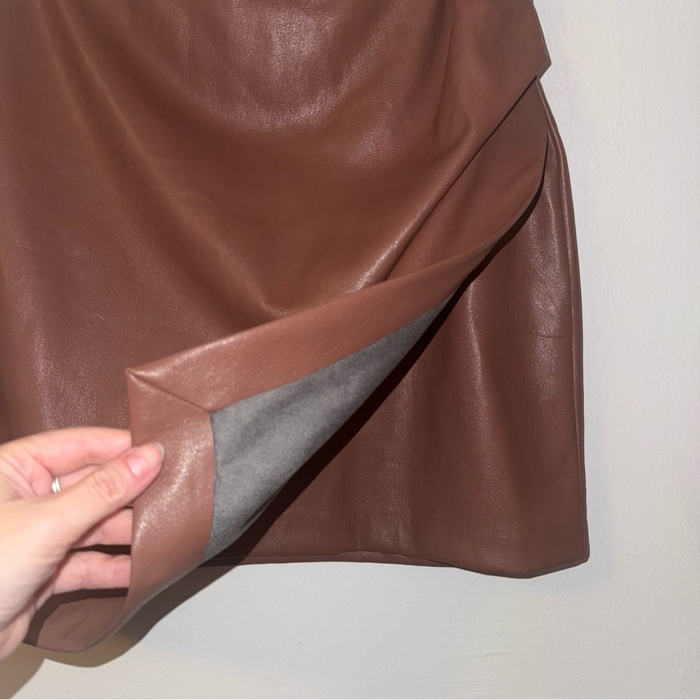 Aritzia Wilfred Angie High Waisted Faux Leather Mini Skirt Cognac Brown 8 - Picture 5 of 7